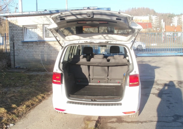 Volkswagen Touran cena 36000 przebieg: 282000, rok produkcji 2012 z Góra małe 37